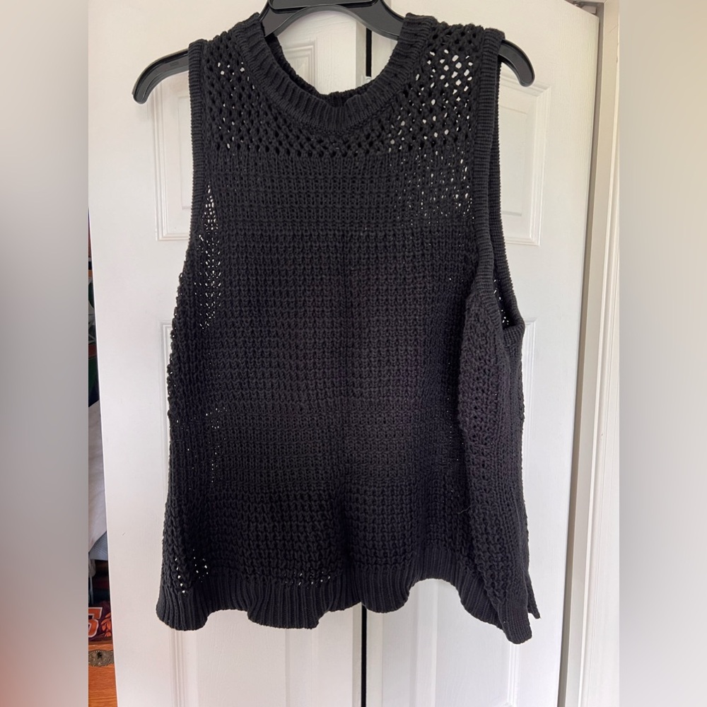 Universal threads Sweater vest tank
